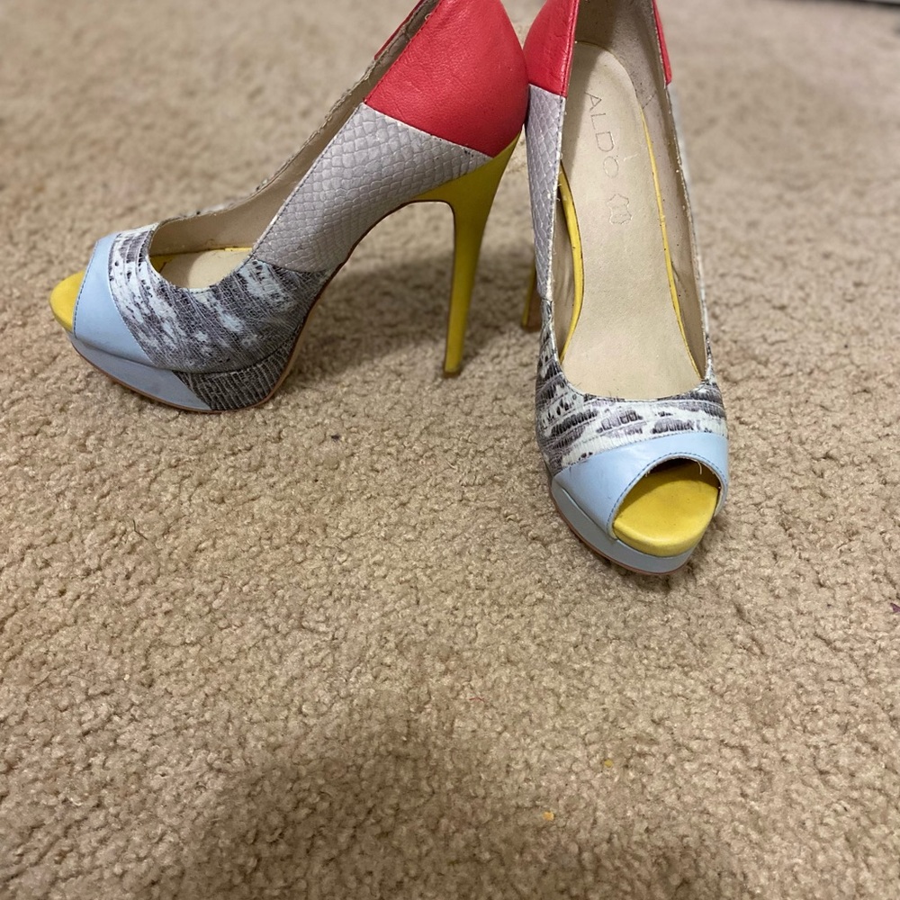 ALDO - Picture 2 of 4